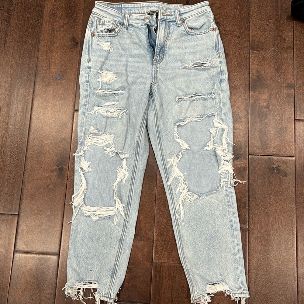 American eagle light washed jeans